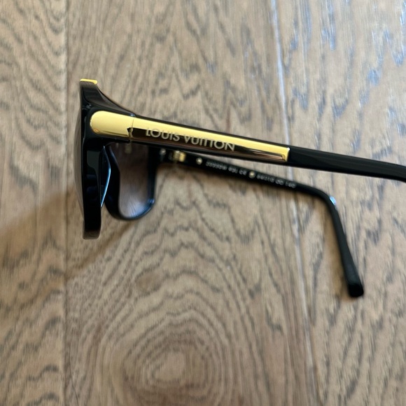 Louis Vuitton “Evidence” Aviator Sunglasses, Black - Picture 11 of 12